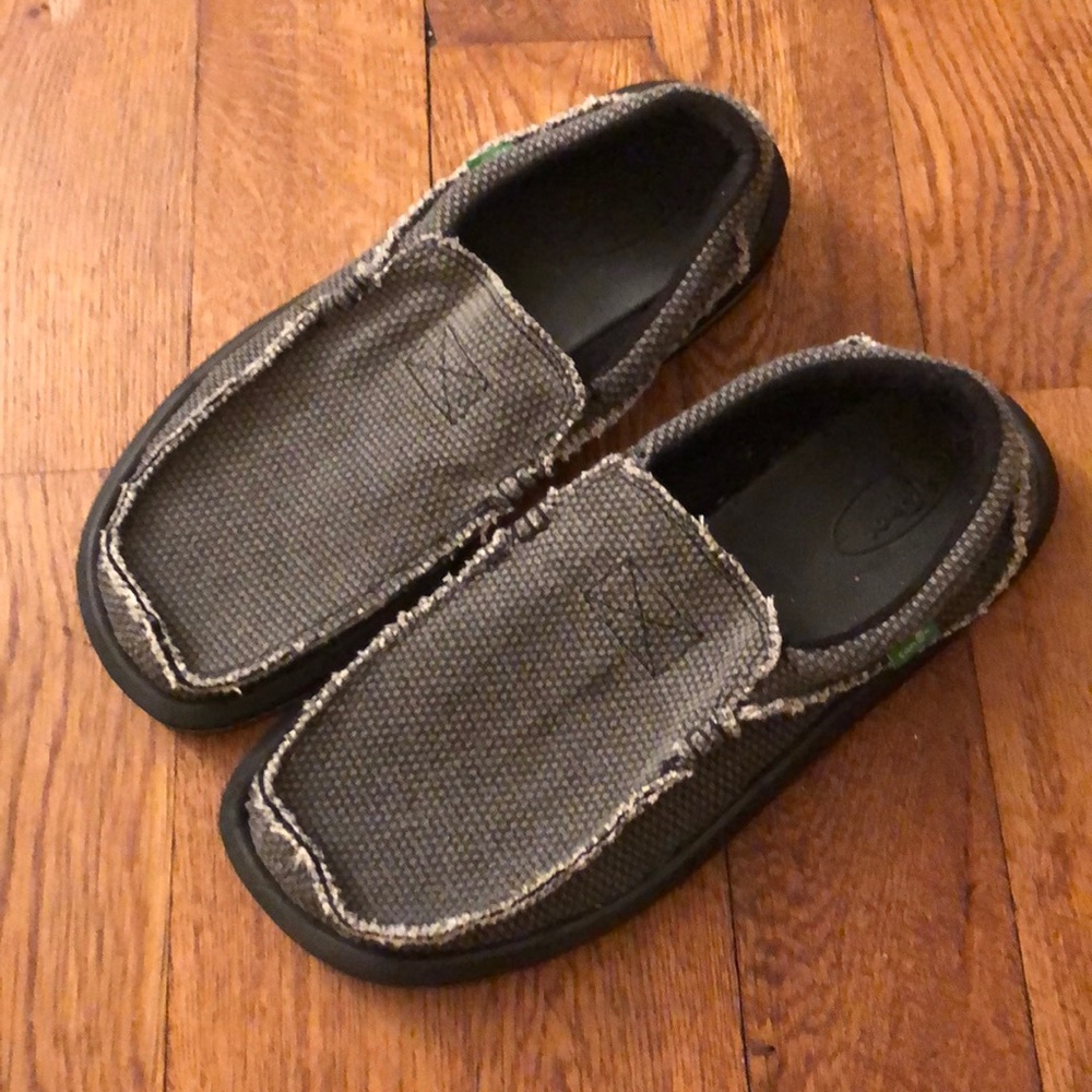 Dark grey Sanuk Chiba size 7